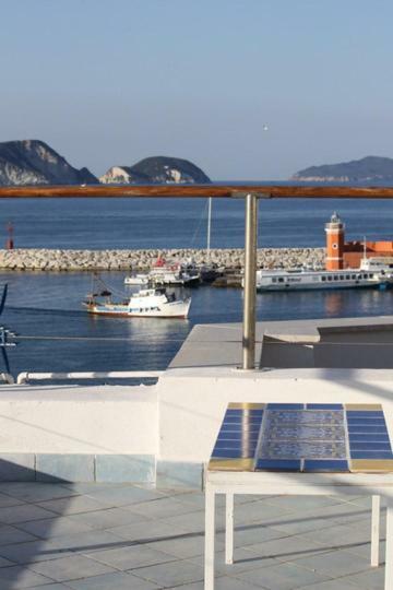 La Mansarda Sul Porto Appartement Ponza Buitenkant foto